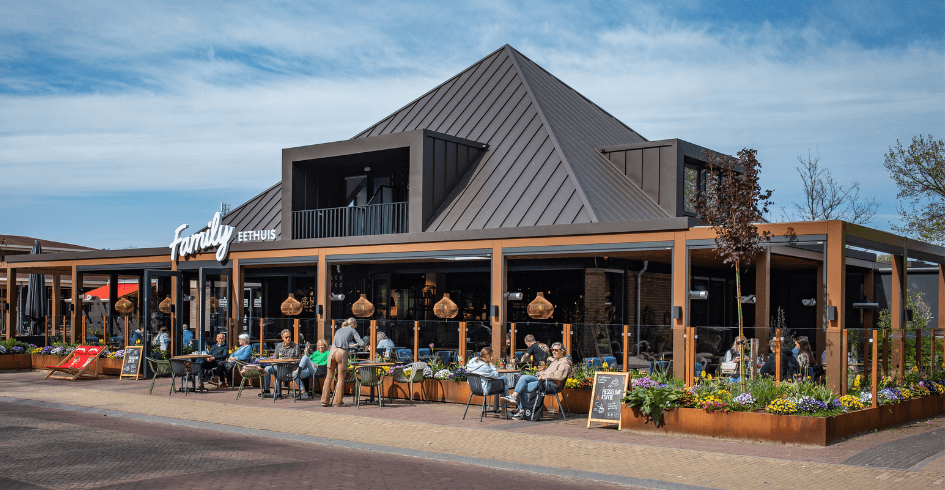 Voorkant Zonnig Terras