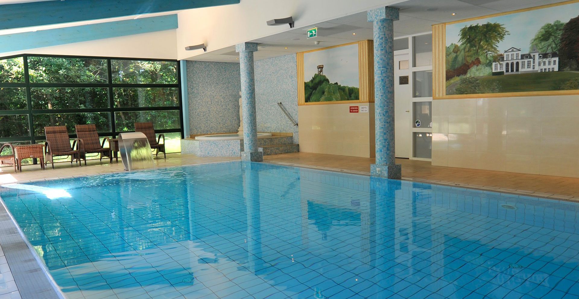 Home.zwembad.gallerij.tjaar 1920x990
