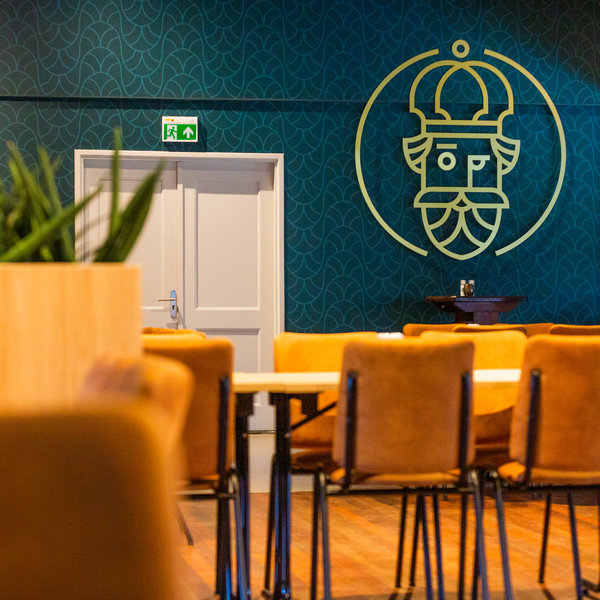 Media 883 511612 W600 H600 Crop